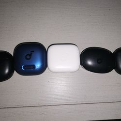 Lot Of Earbuds. Soundcore Liberty 4 NC And Soundcore P30i