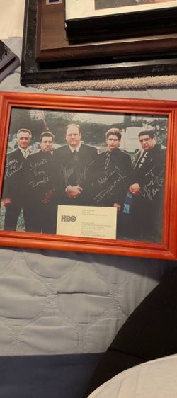 Sopranos James Gandolfini Cast autographed 8x10 Photo