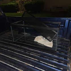 40 GALLON TERRARIUM TANK