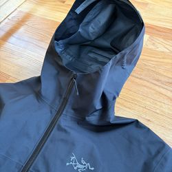 Arc’teryx Beta Jacket Men’s (Size M) Black X — Gore-Tex Shell