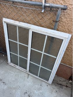 Bathroom Window With Grids 3’ x 3’