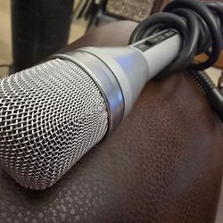 Akai ADM-45 Dynamic Microphone Vintage 70s Hard to Find.