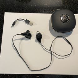 TOTU Sweatproof Bluetooth Earbuds Black with Charging USB & Jaybird Travel Case