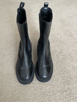 BLACK PLATFORM MID CALF BOOTS