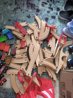 Thomas the tank engine table, trains and tracks