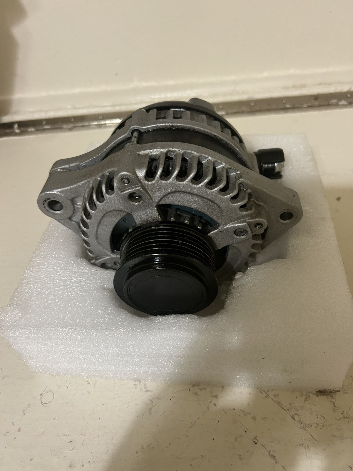 Alternator Compatible with Honda Odyssey 2011 2012 2013, Pilot 2012see description for compatibility
