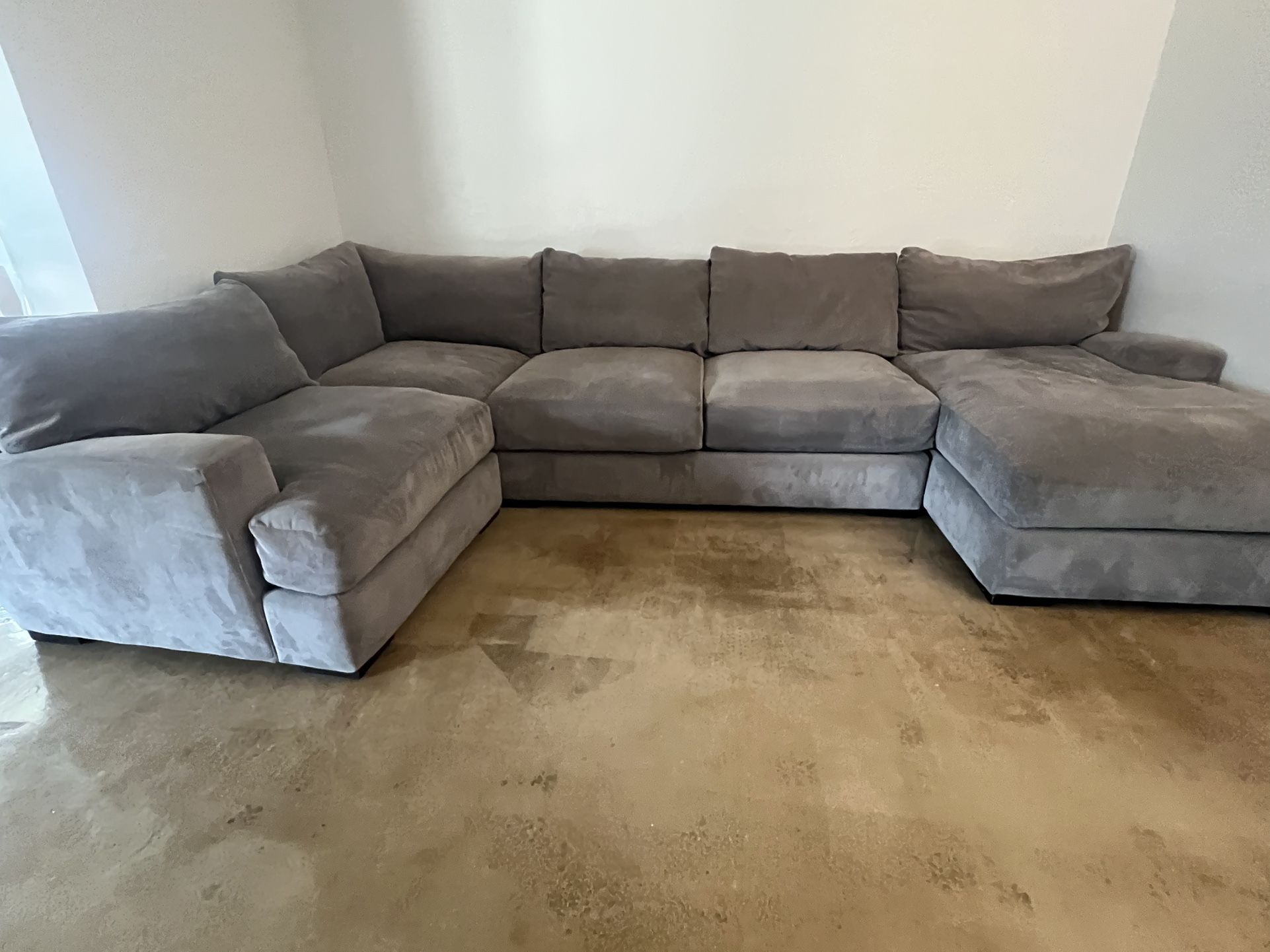 Sectional Couch Free Delivery 