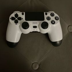 PS4 Controller