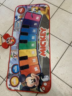 Mickey Mouse piano