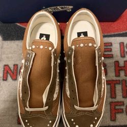 Brand New Vans Pearlized Cocoa Size 8M