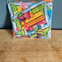 DREAMWORKS TROLLS HAPPY BIRTHDAY DECORATIONS GREAT FOR BIRTHDAY PARTY 