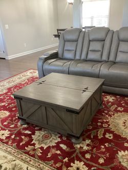 Farmhouse Style Lift-Top Coffee Table (Best Offer)