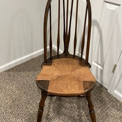 Late 19th Century Antique Windsor Chair with Rush Seating Very Good Condition 19.5sd x 16w x 17sh x 37.5 Smoke free household