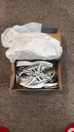 New Balance 1906R Sneakers