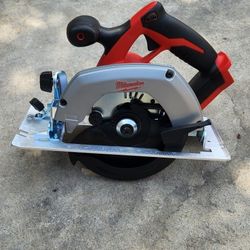 Milwaukee Circular Saw