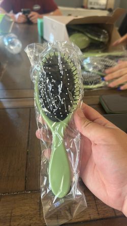 Hair brush.