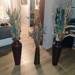 3 floor vases with decor