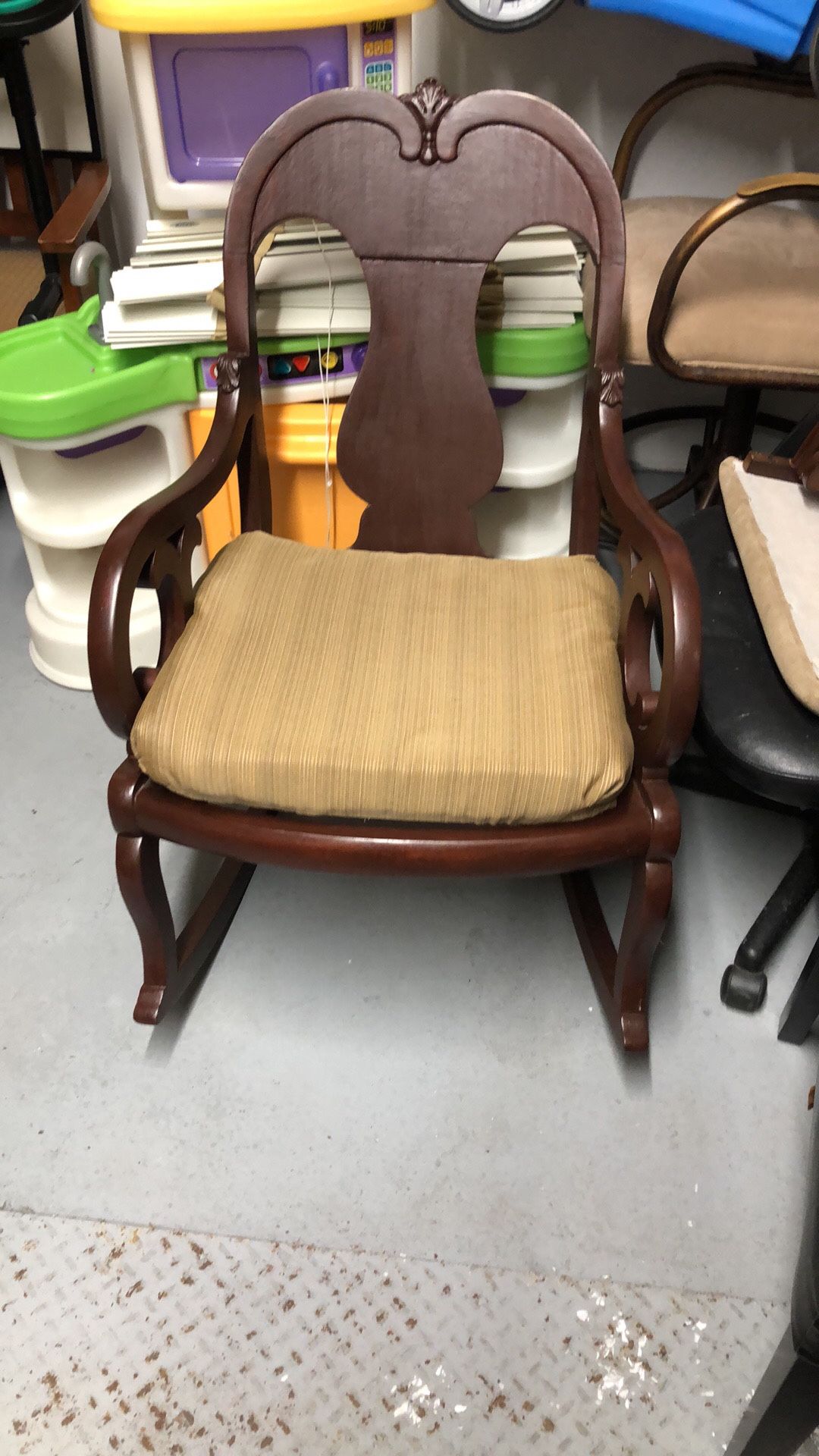 Rocking chair good condition super comfortable