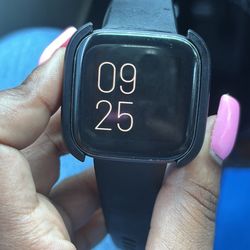 Fitbit Versa 2