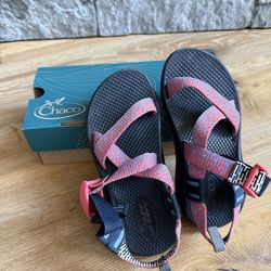 Kids Chaco Ecotread sandals size 1