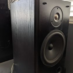 Polk Audio Speakers 8 Inch Sub.