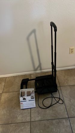 Foldable hand truck