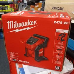 MILWAUKEE M12 COMPACT INFLATOR (TOOL ONLY)