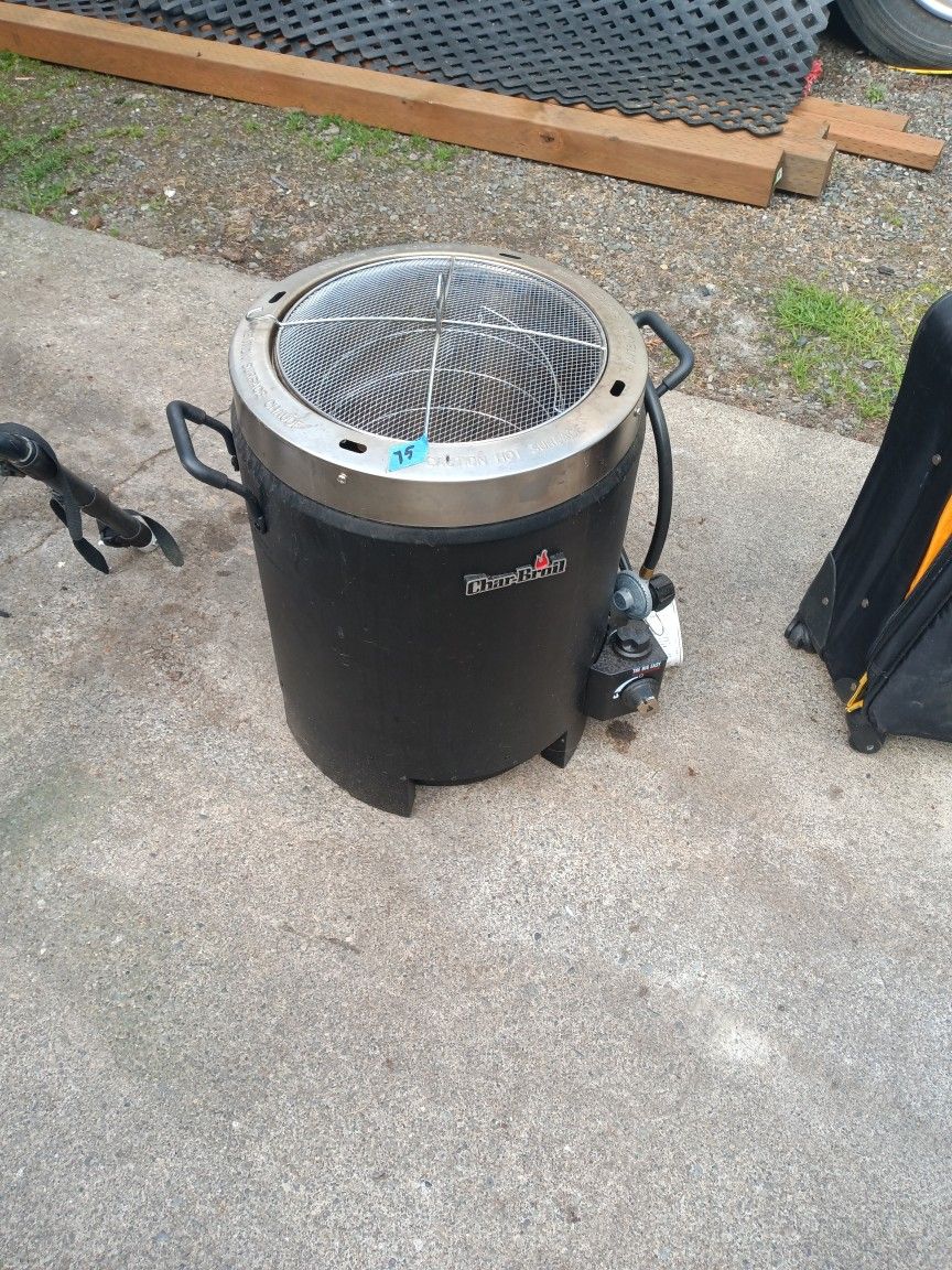 Oil-less Turkey Fryer