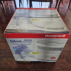 Air Purifier Honeywell True HEPA Allergen Removal 50250-S NEW