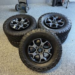 Jeep Wrangler Wheel Set 