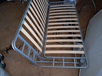 Futon (metal & wood)