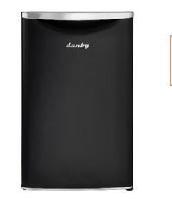 4.4 cu. ft. Retro Compact Fridge in Midnight Black