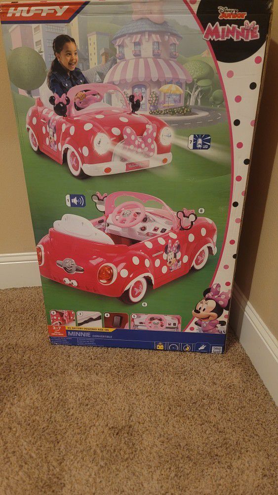 Minnie Mouse Convertible 