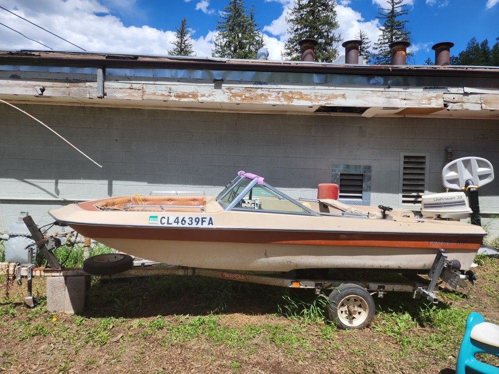 1984 Cheetah 160 Tri hull