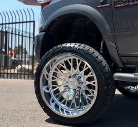Chrome wheels and tires 🔥✅
