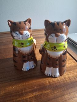 Whimsical Ceramic Cat Salt and Pepper Shakers