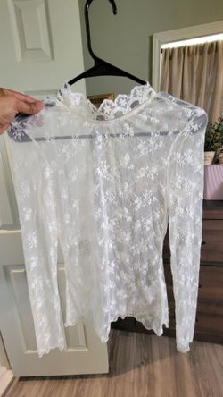 Woman Laced Blouse Small