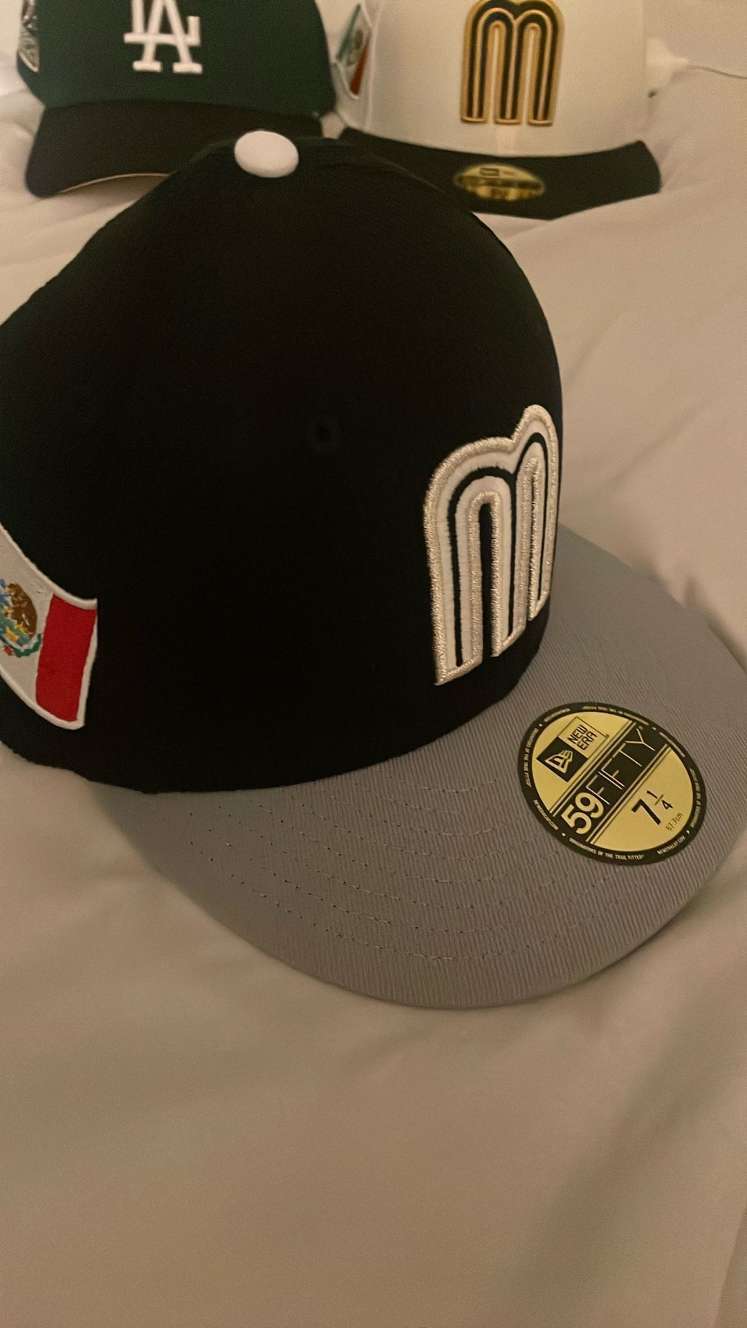 Mexico Hat Fitted