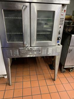 Commercial oven