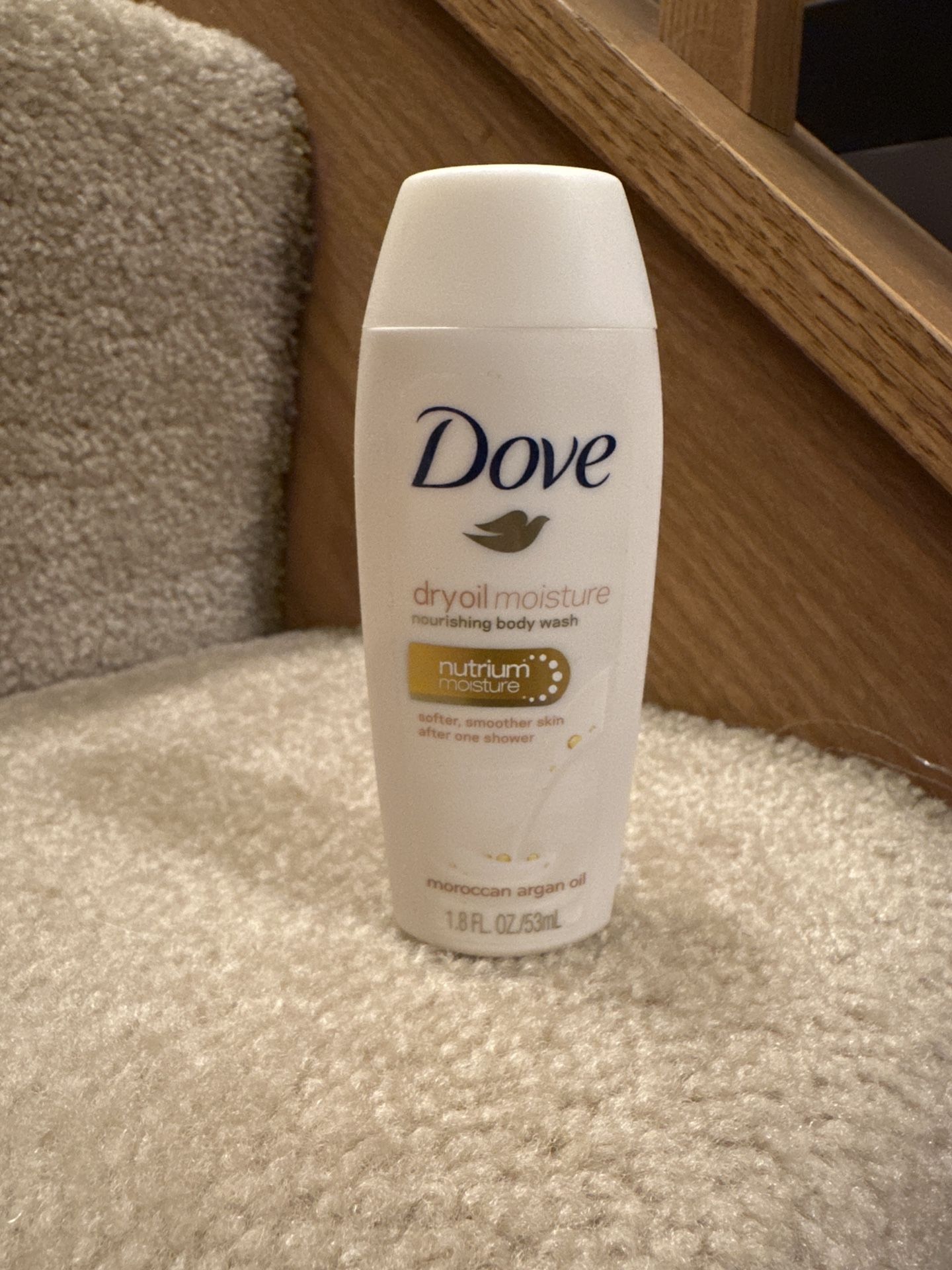 Dove Dry Oil Moisture Body Wash new .50