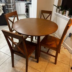 Table With 4 Chairs. $125  40in . 