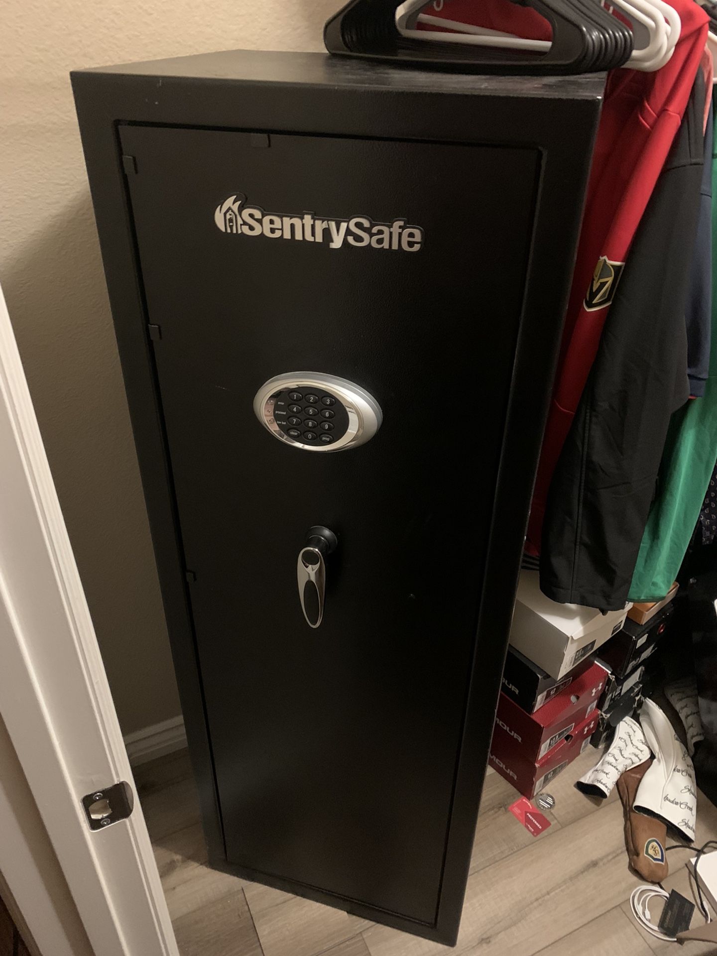 Sentry gun safe deals