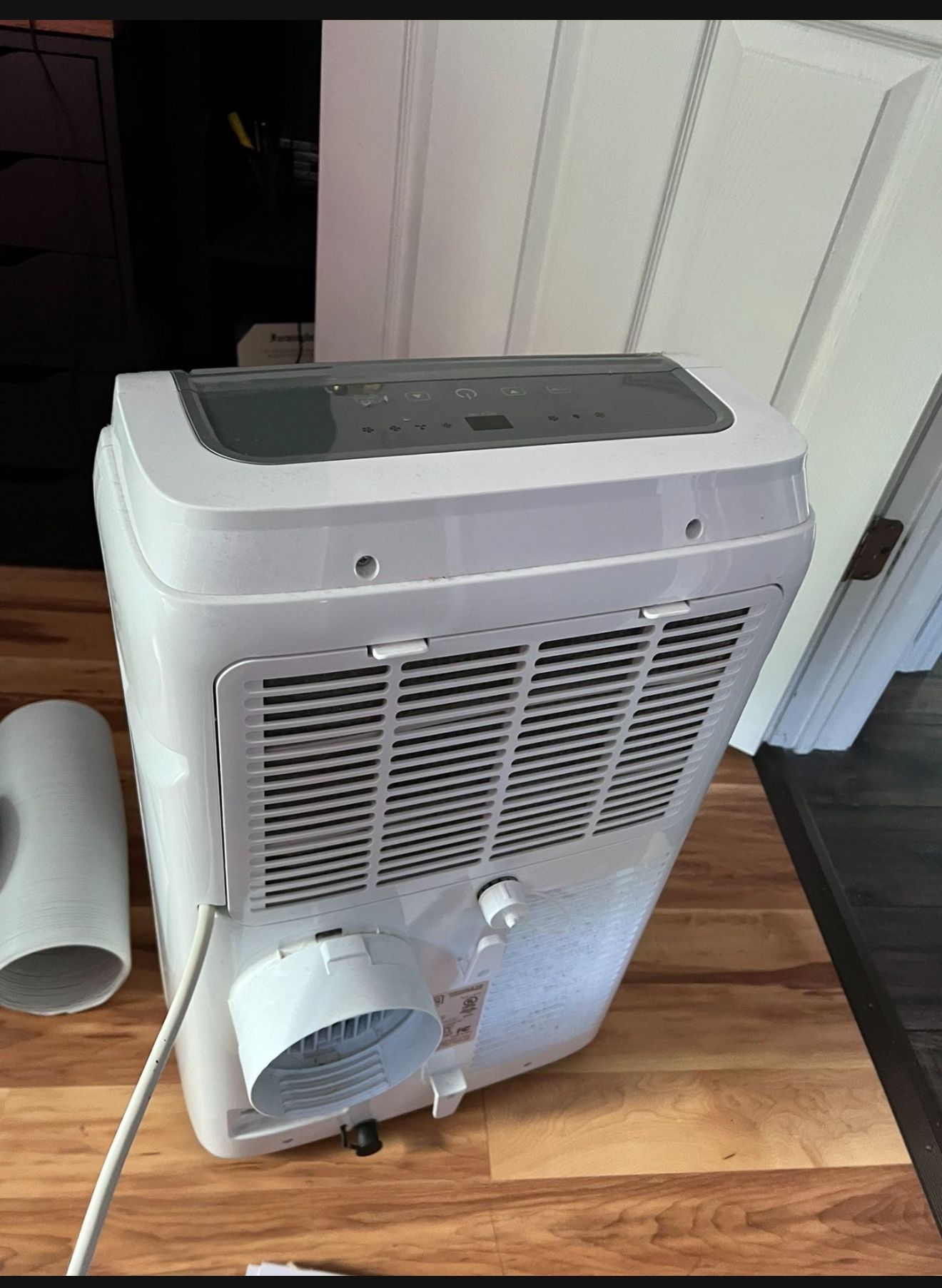 BLACK+DECKER 10,000 BTU Portable Air Conditioner up to 450 Sq.FtWhite