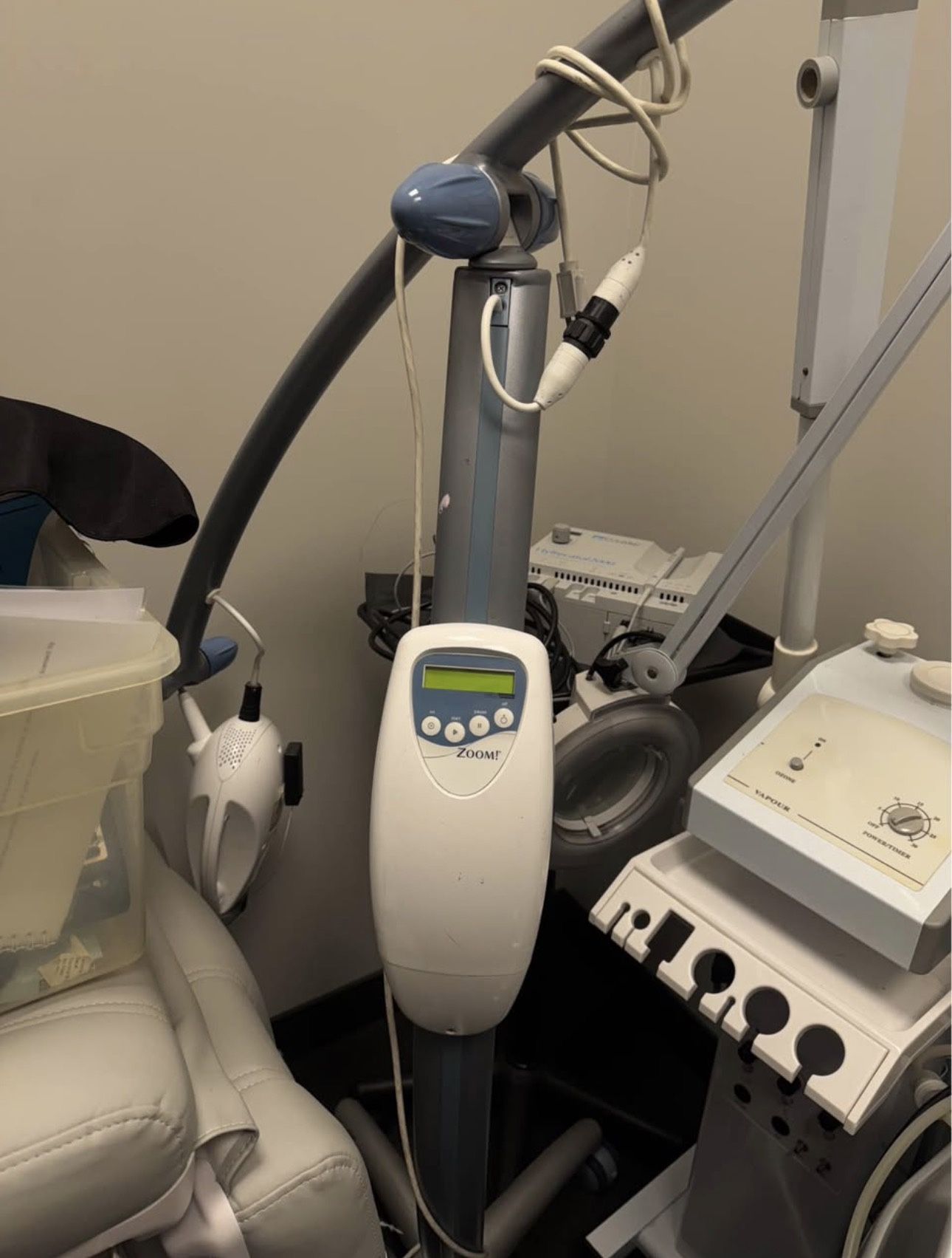 Philip Zoom Teeth Whitening Machine -W/ WHITENING GUIDE *PROFESSIONAL*