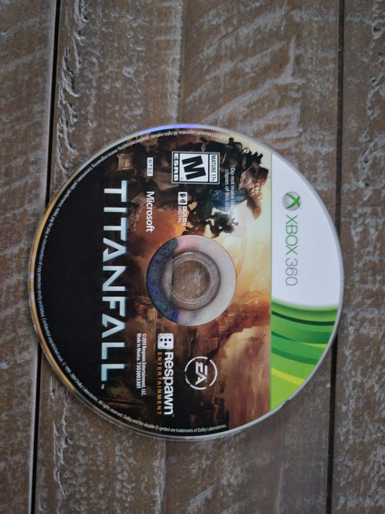 Titanfall (Microsoft Xbox 360, Released 2014) Video Game