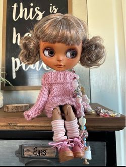 Blythe doll