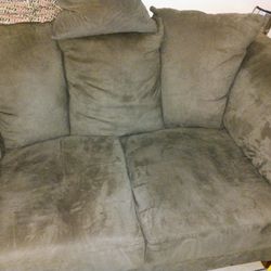 Fairly New Couch In Great Condition 