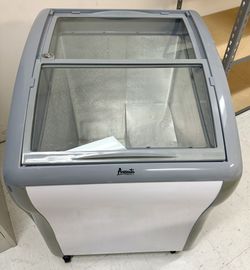 Avanti Commercial Chest Freezer - Store Closing
