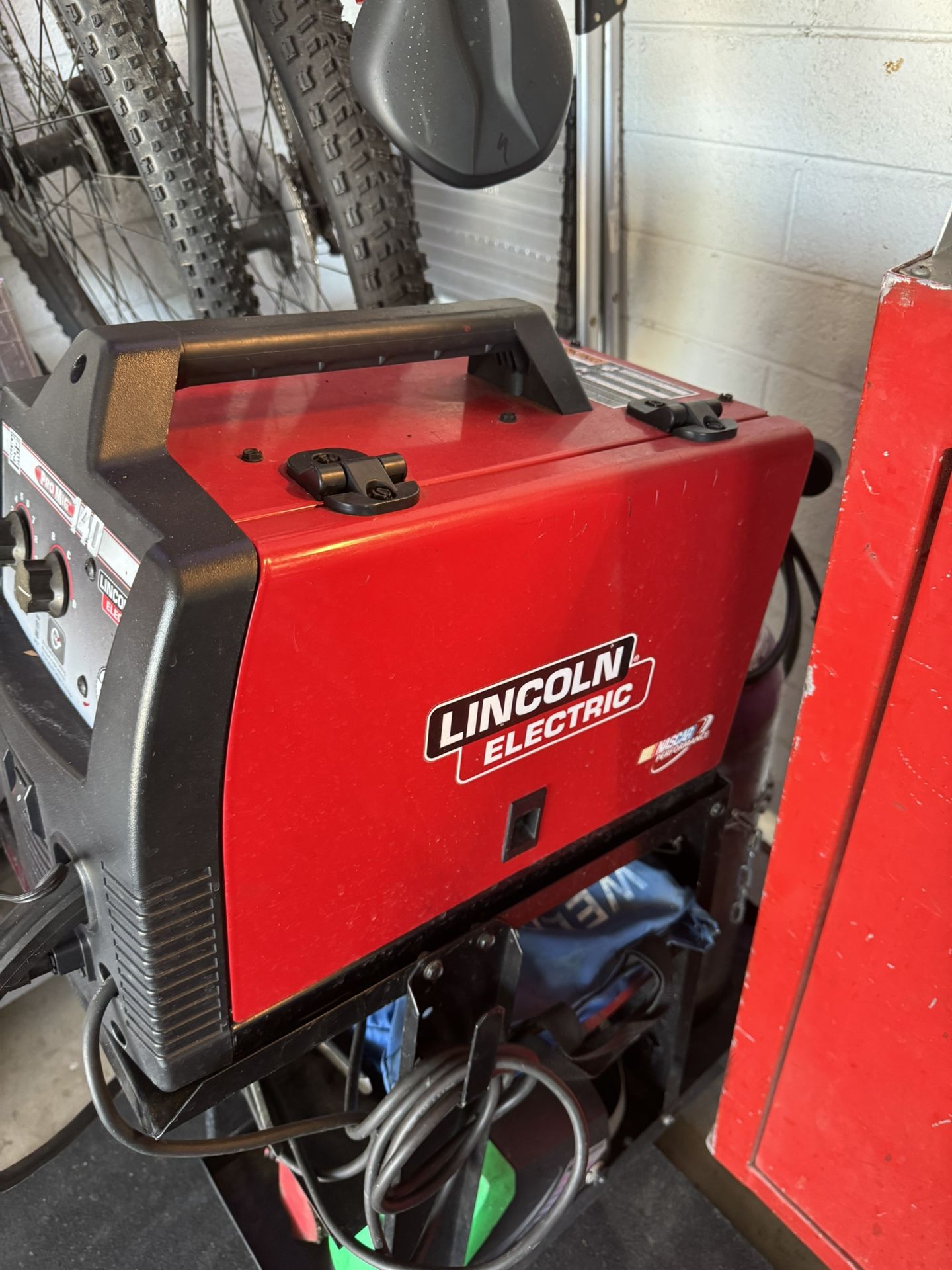 Lincoln 140 MiG Or Flux Welder