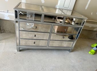 Mirror Dresser
